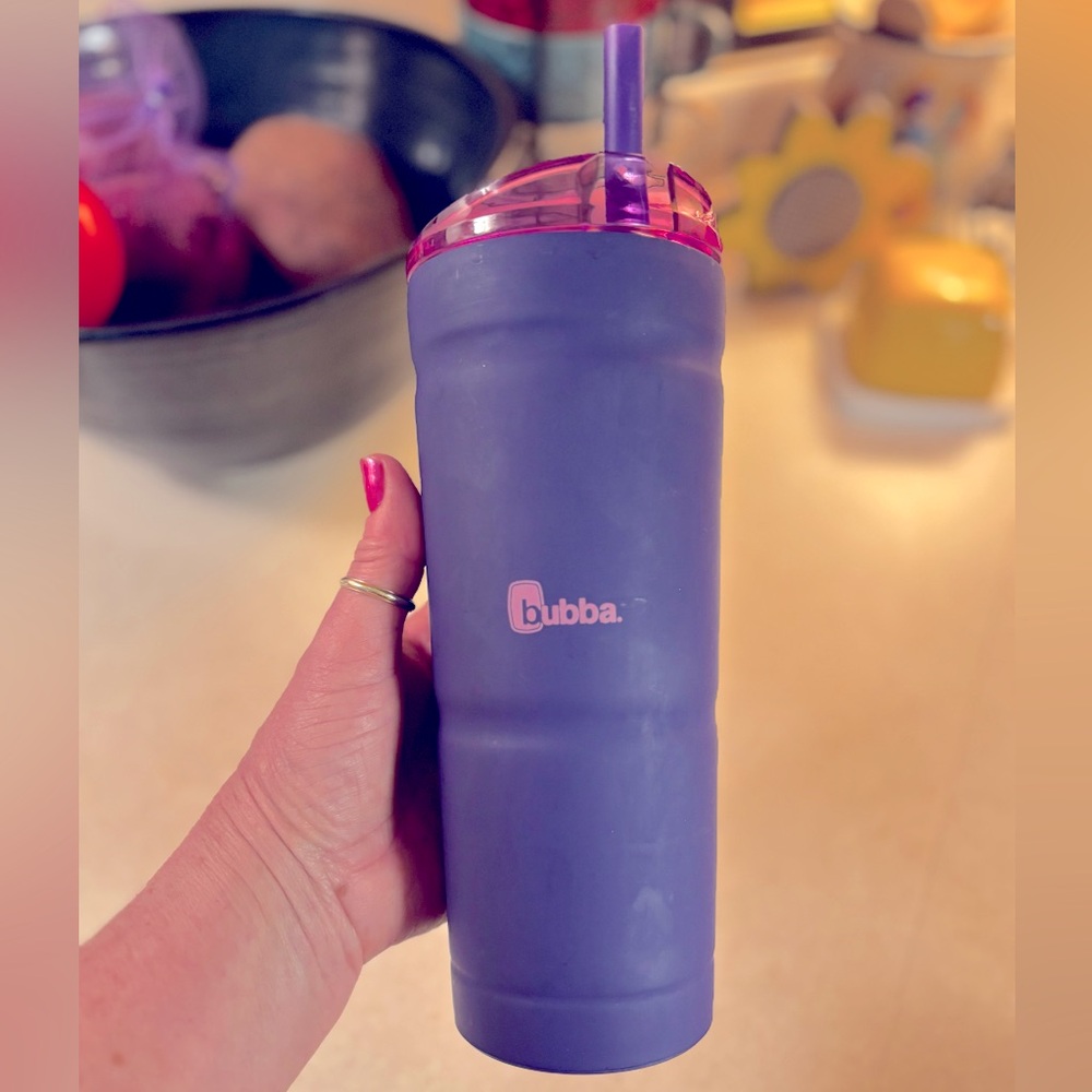BUBBA hot cold lidded thermal tumbler w/ lid and straw.